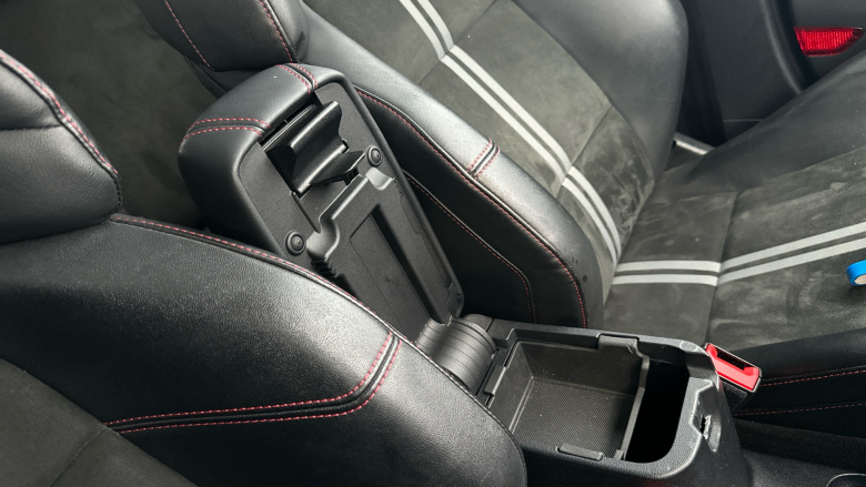 Ford Puma ST 1.0 EcoBoost Hybrid mHEV ST 5dr DCT Petrol Hatchback